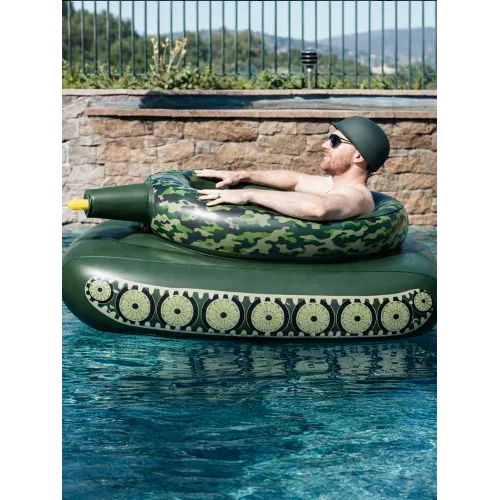 Opblaasbare tank met waterkanon – Zwemco.be