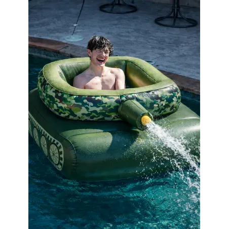 Opblaasbare tank met waterkanon – Zwemco.be